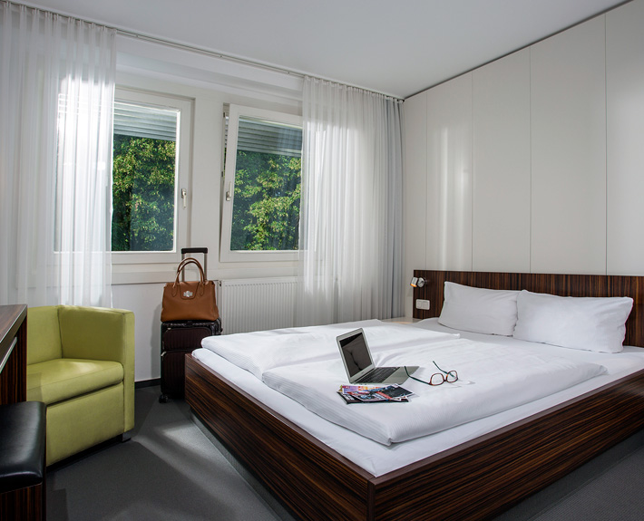 Guest house "Berlin" (3 stars superior): Double room. Photographer: Sebastian Runge